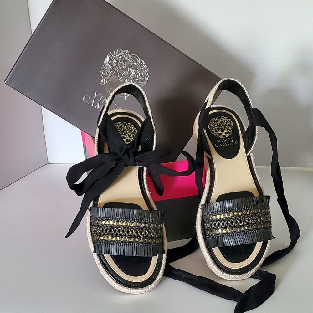 Vince Camuto Kimano Sandal Size 7